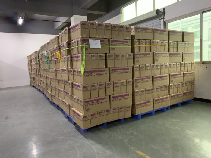 中国倉庫での出荷前検品と梱包